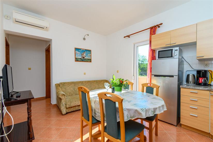Apartment A2, for 5 persons