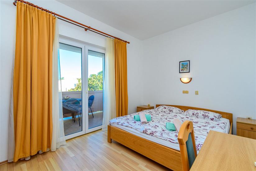 Apartment A2, for 5 persons