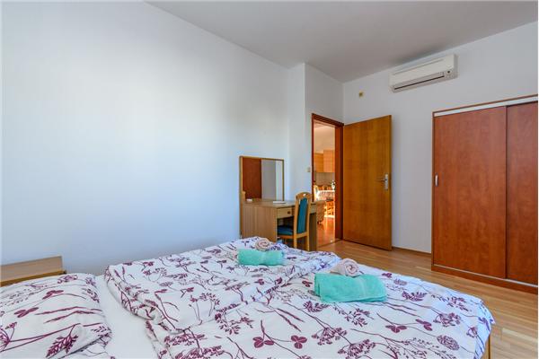 Apartment A2, for 5 persons