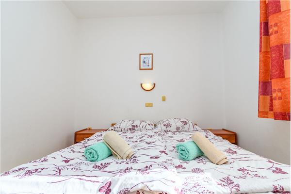 Apartment A2, for 5 persons