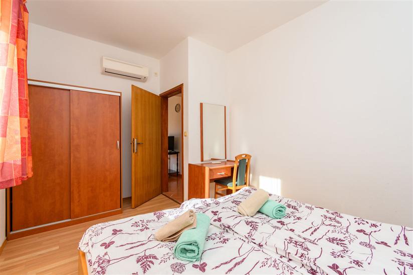 Apartment A2, for 5 persons