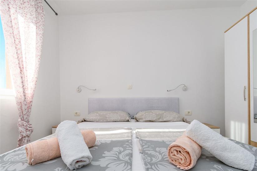 Apartment A3, for 5 persons