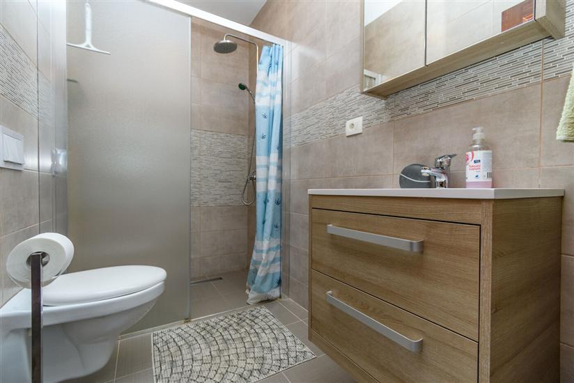 Apartment A3, for 5 persons