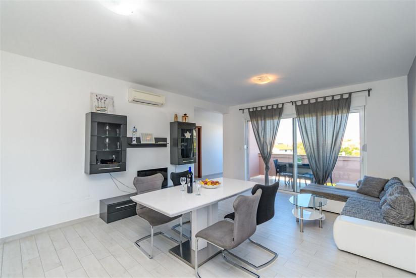 Apartment A3, for 5 persons