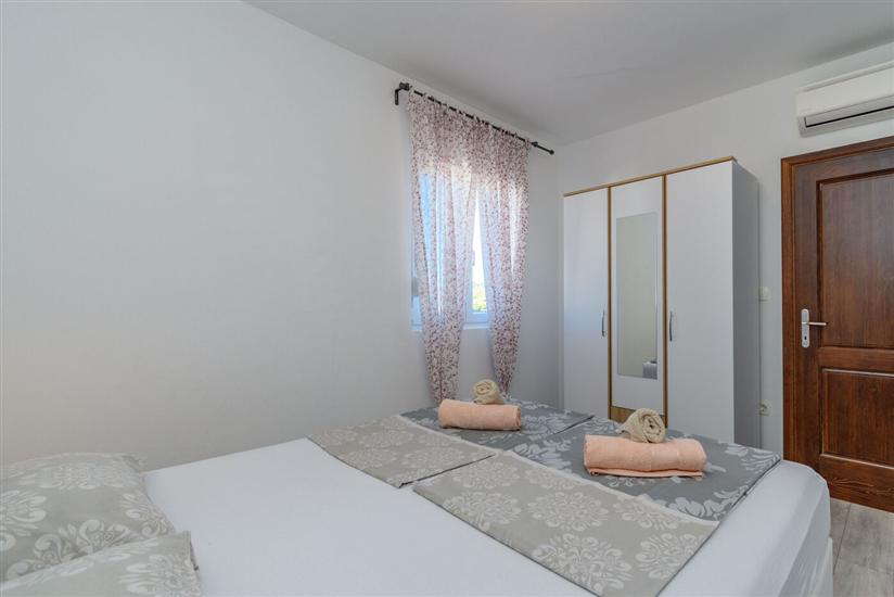 Apartment A3, for 5 persons