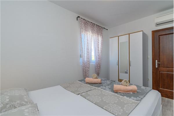 Apartment A3, for 5 persons