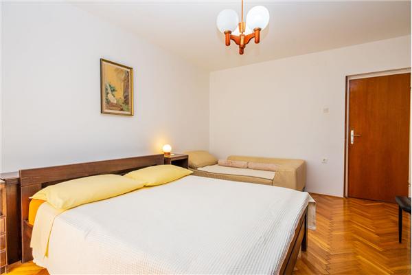 Apartment A3, for 5 persons