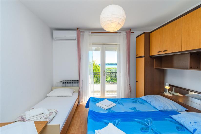 Apartment A2, for 6 persons