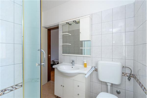 Apartment A2, for 6 persons