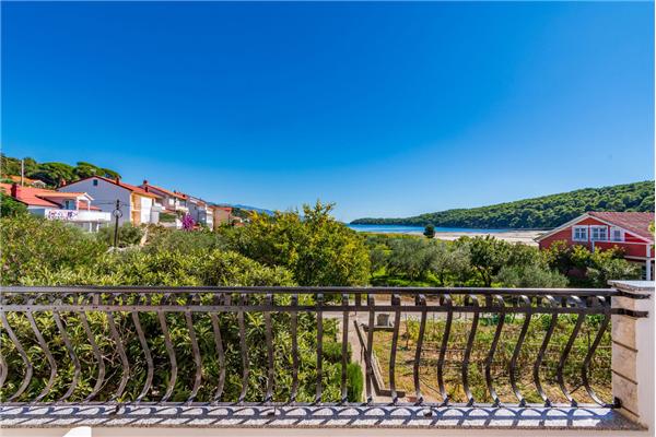 Apartment A2, for 6 persons