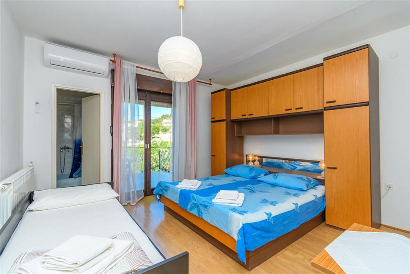 Apartment A2, for 6 persons