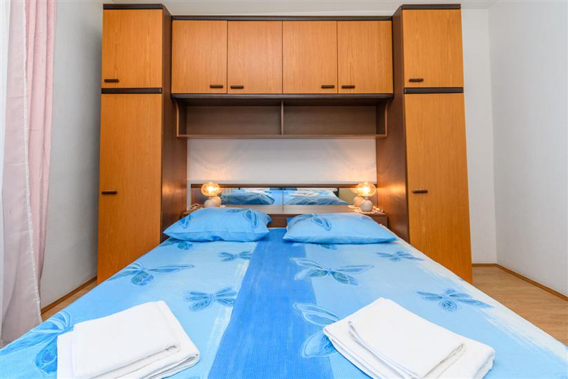 Apartment A2, for 6 persons