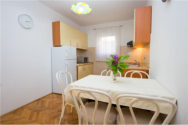 Apartment A3, for 5 persons
