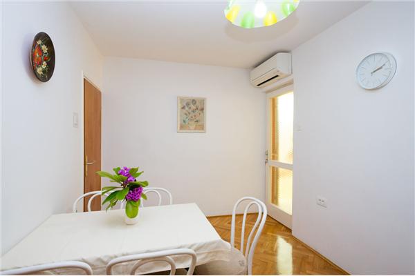 Apartment A3, for 5 persons