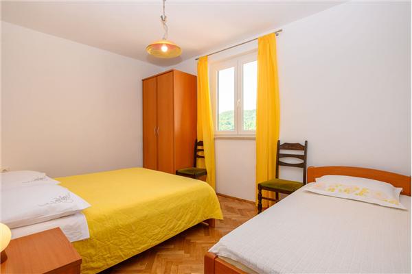 Apartment A4, for 5 persons