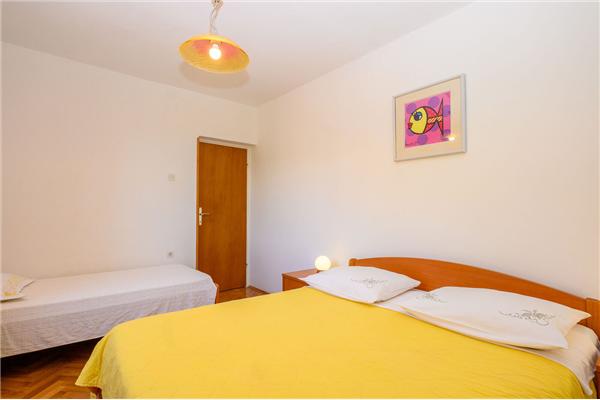 Apartment A4, for 5 persons