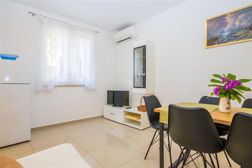 Apartment A4, for 5 persons