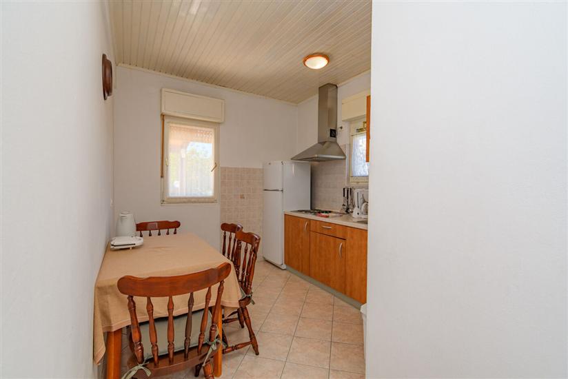Apartment A2, for 6 persons