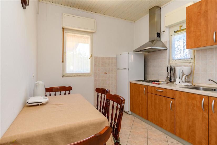 Apartment A2, for 6 persons