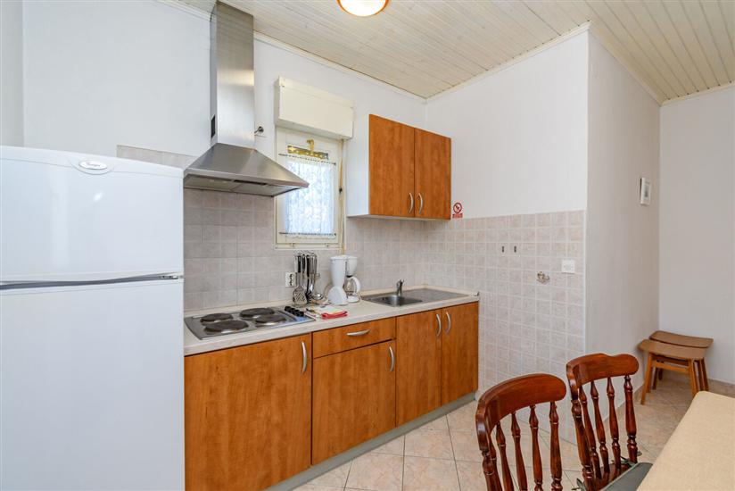 Apartment A2, for 6 persons