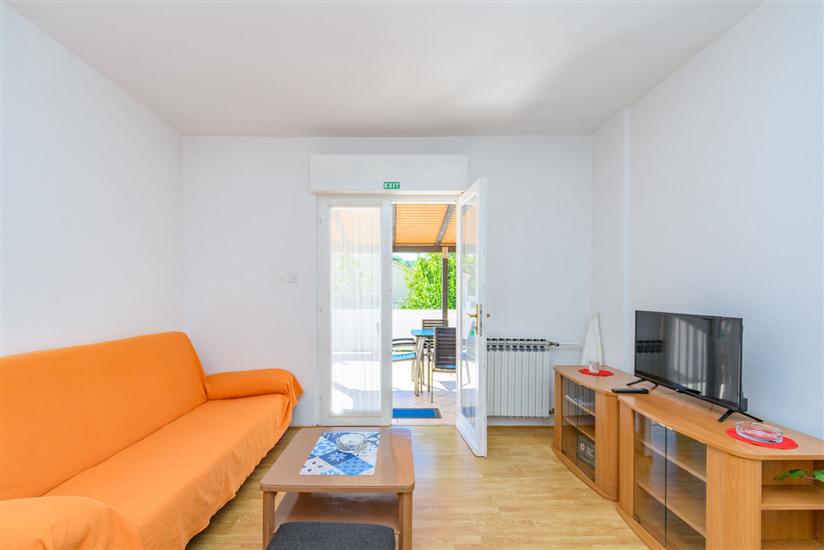 Apartment A2, for 6 persons