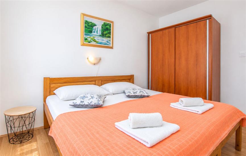 Apartment A1, for 6 persons