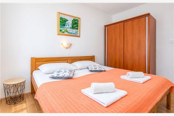 Apartment A1, for 6 persons