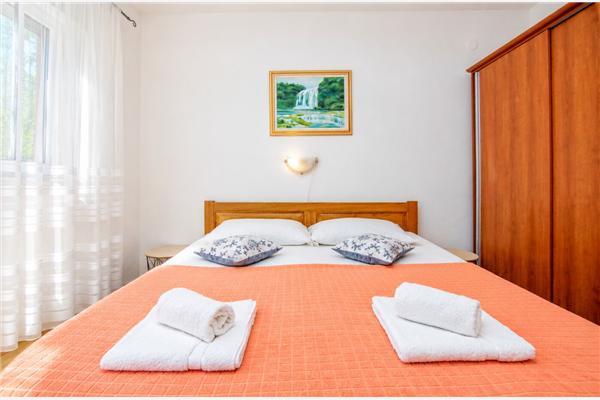 Apartment A1, for 6 persons