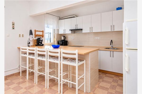 Apartment A1, for 6 persons