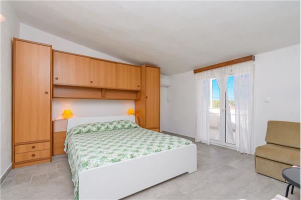 Apartment A4, for 4 persons