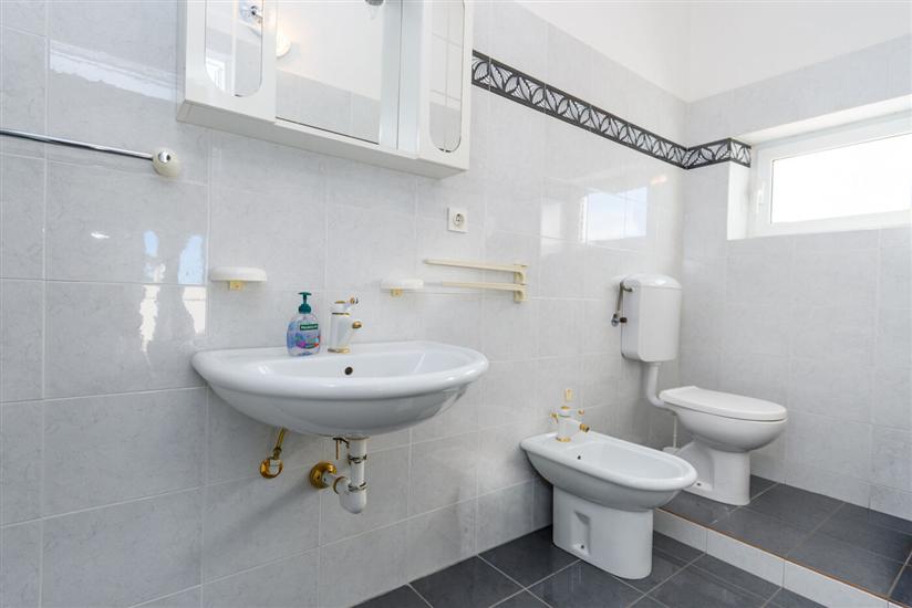 Apartment A4, for 4 persons