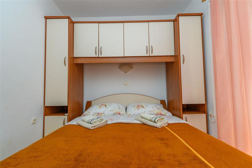 Apartment A4, for 4 persons