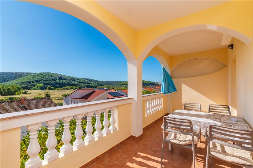 Apartment A4, for 4 persons