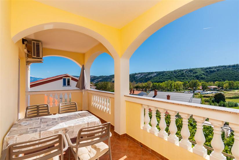Apartment A4, for 4 persons