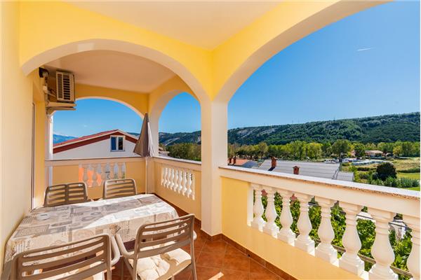 Apartment A4, for 4 persons