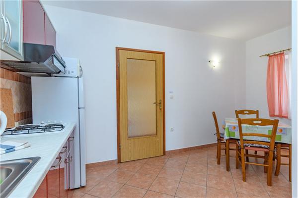 Apartment A4, for 4 persons