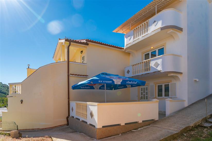 Apartment A5, for 4 persons