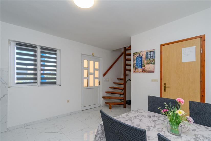 Apartment A5, for 4 persons