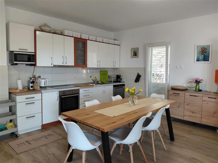 Apartment A1, for 8 persons
