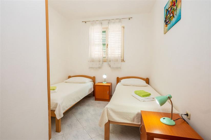 Apartment A4, for 5 persons
