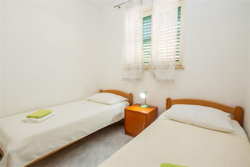 Apartment A4, for 5 persons