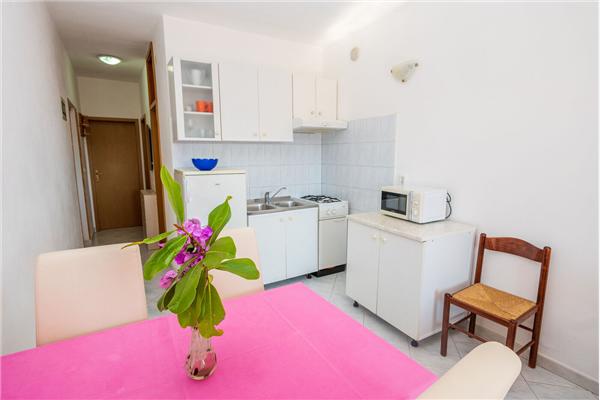 Apartment A4, for 5 persons