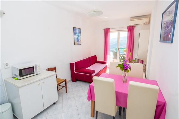 Apartment A4, for 5 persons