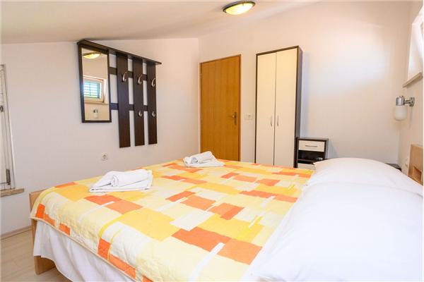 Apartment A6, for 4 persons