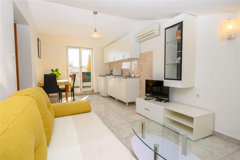 Apartment A6, for 4 persons