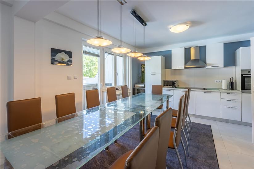 House K1, for 8 persons