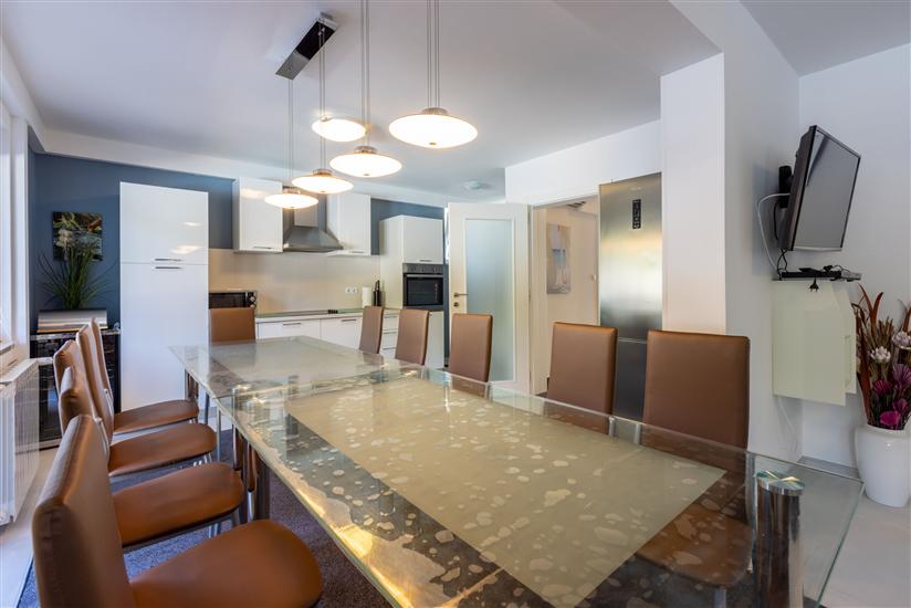 House K1, for 8 persons