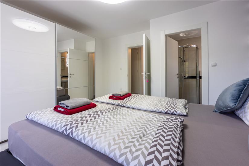 House K1, for 8 persons