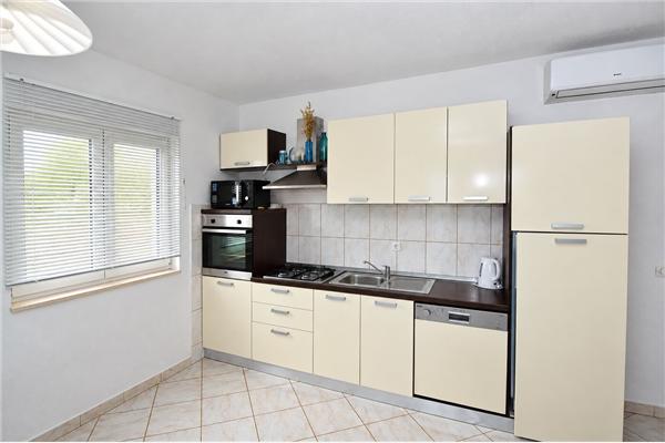 Apartment A1, for 5 persons