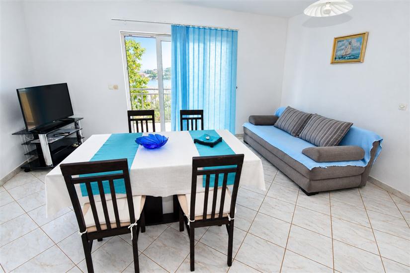 Apartment A1, for 5 persons